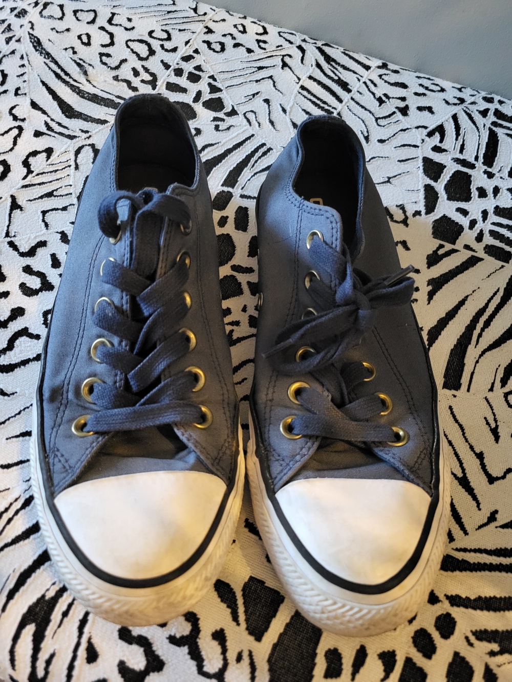 Women's Dark Blue Canvas Low-Top Sneakers with White Toe